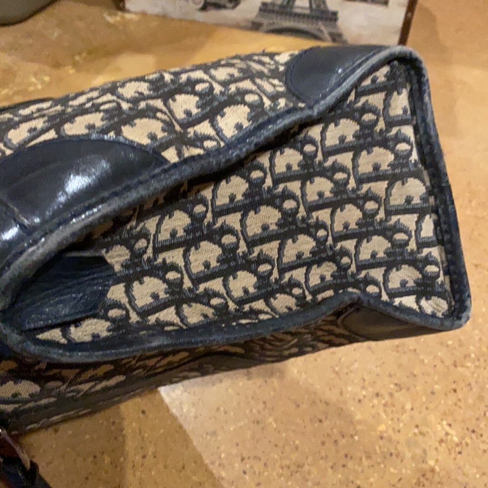 Christian DIIOR purse - Picture 6 of 11